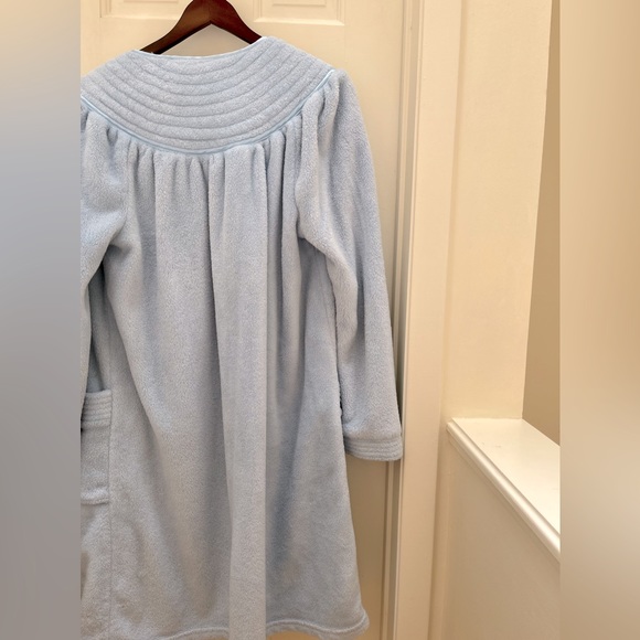 Fleece Robe - Picture 7 of 7